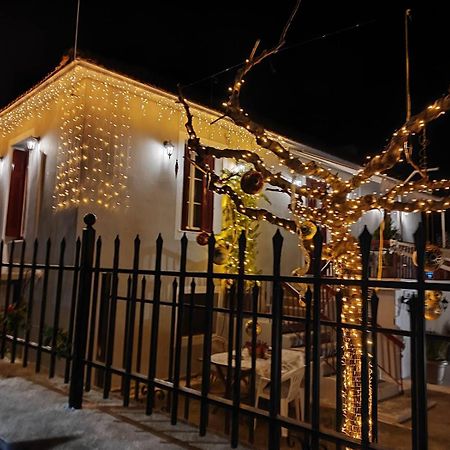 Rooms In Yard Corinto Exterior foto