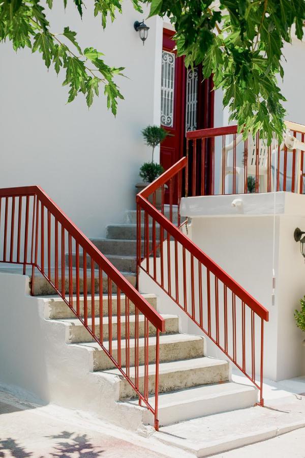 Rooms In Yard Corinto Exterior foto